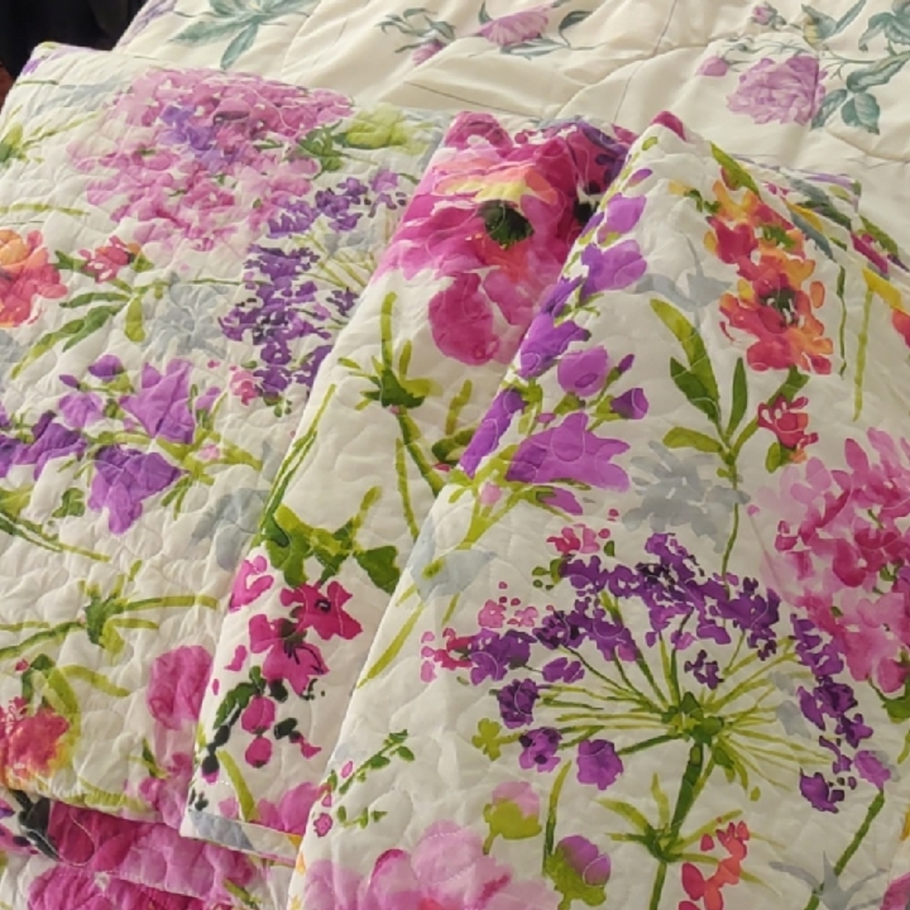 Floral Quilt Bedding Set